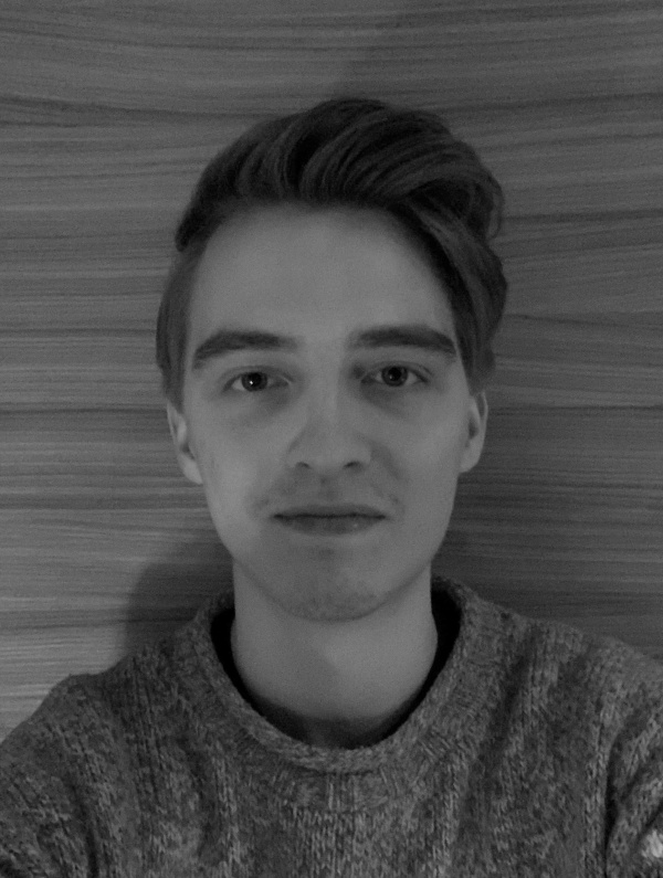 Pianonsoitonopettaja Joni Stein